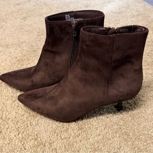 Chic Brown Suede Ankle Booties